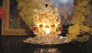 வீட்டை அழகுறச் செய்வது விளக்கு