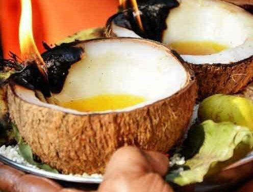 தேங்காய் தீபம் ஏற்றி வழிபடுவதால் ஏற்படும் நன்மைகள்.