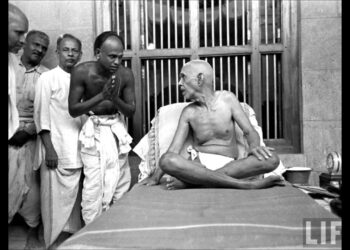 மனதை  கட்டுப்பாட்டுக்குள்  கொண்டு   வந்து விடும்.